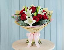 Букет цветов из:  Лилии и Розы в Ставрово