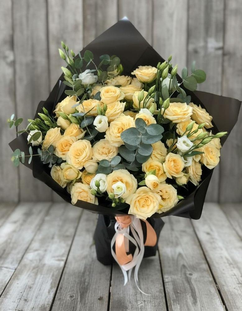 Букет цветов из: Розы и Лизиантусы в Ставрово