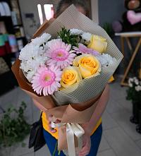 Букет цветов из:  Герберы, Розы и Хризантемы в Ставрово