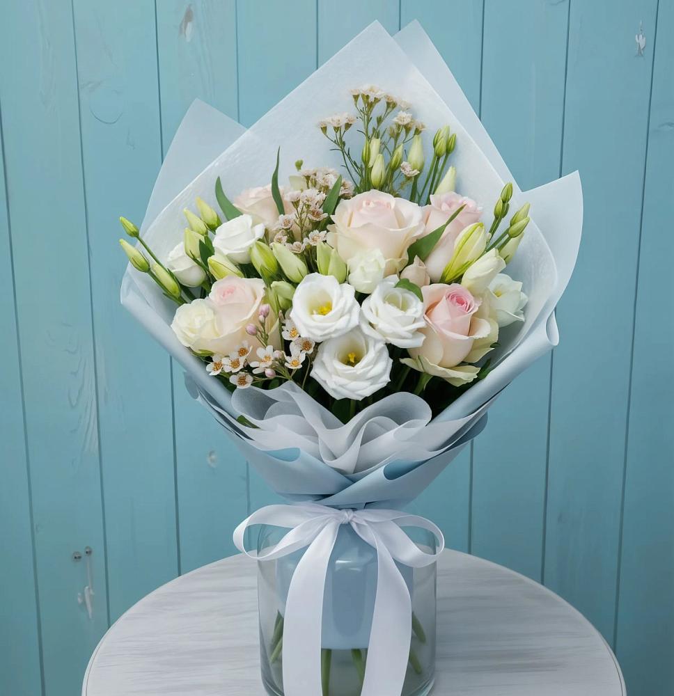 Букет цветов из: Розы и Лизиантусы в Ставрово