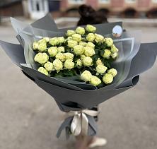 Букет Белые кустовые розы Солинеро в Ставрово