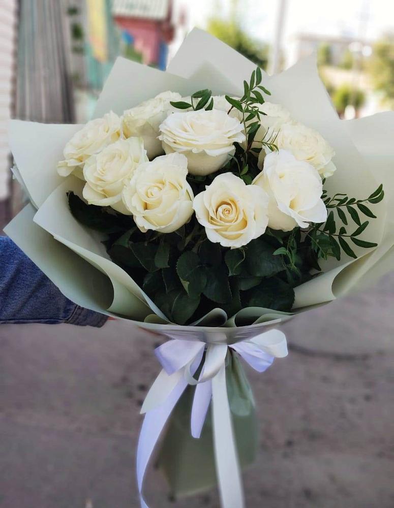 Букет Белые розы Проуд в Ставрово