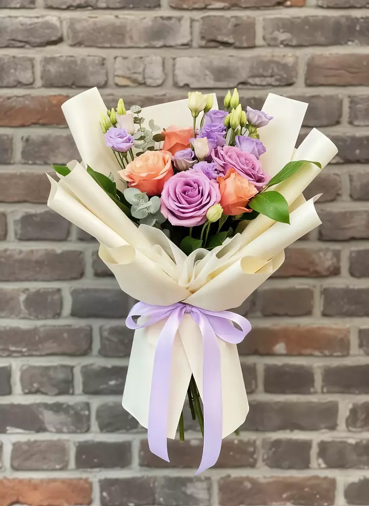 Букет цветов из: Лизиантусы и Розы в Ставрово