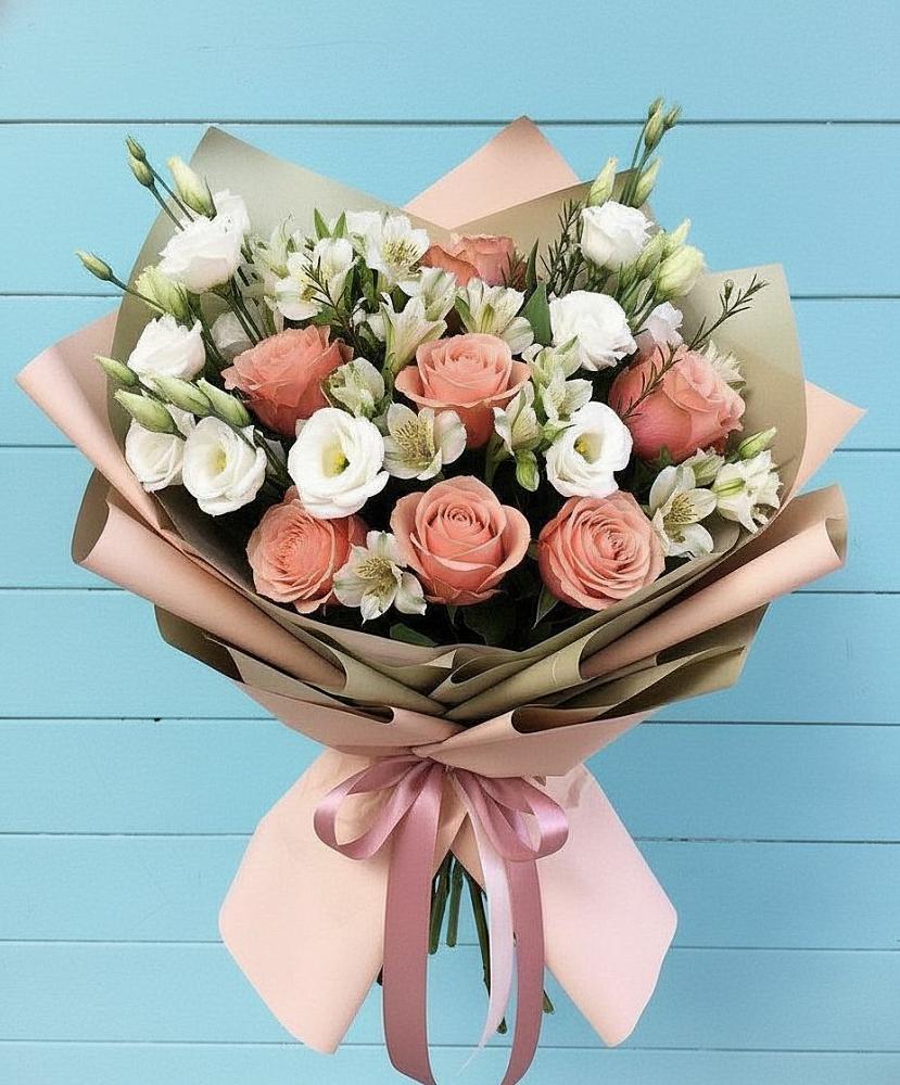 Букет цветов из: Розы, Альстромерии и Лизиантусы в Ставрово