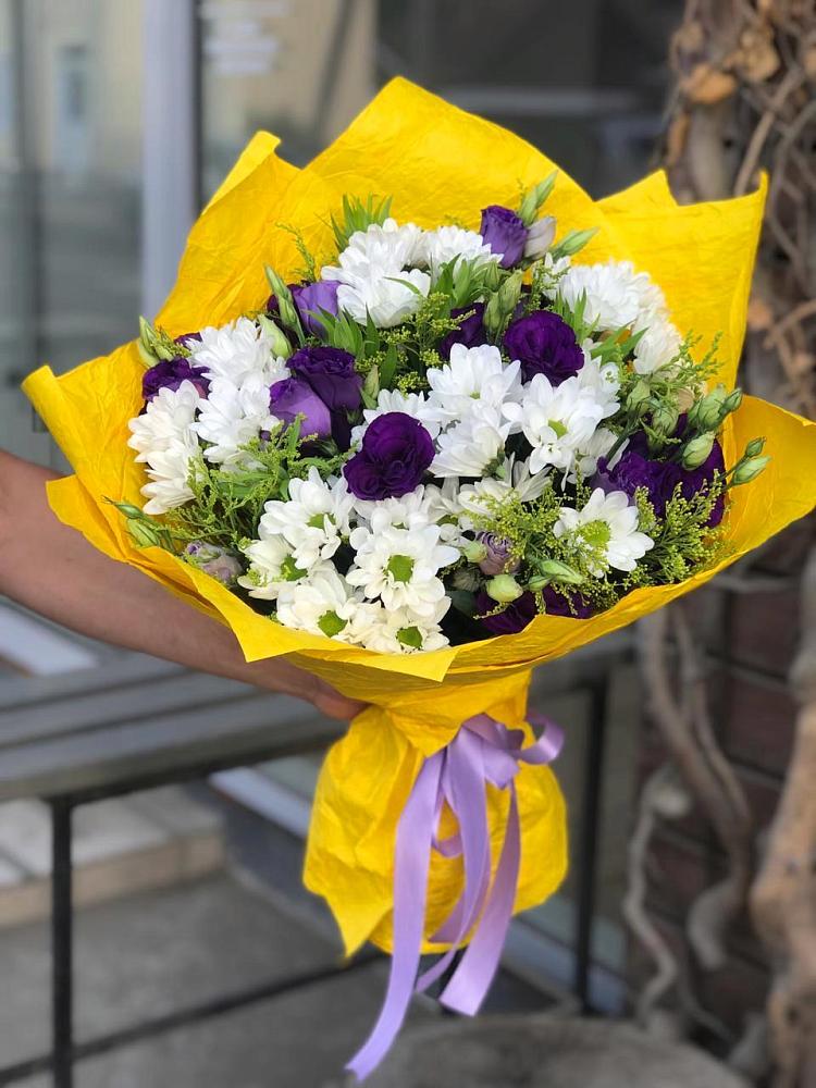 Букет цветов из: Ирисы, Хризантемы и Ромашки в Ставрово