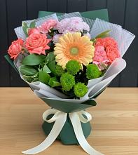 Букет цветов из:  Гвоздики, Розы, Герберы и Хризантемы #REPLACE_PRED# Ставрово