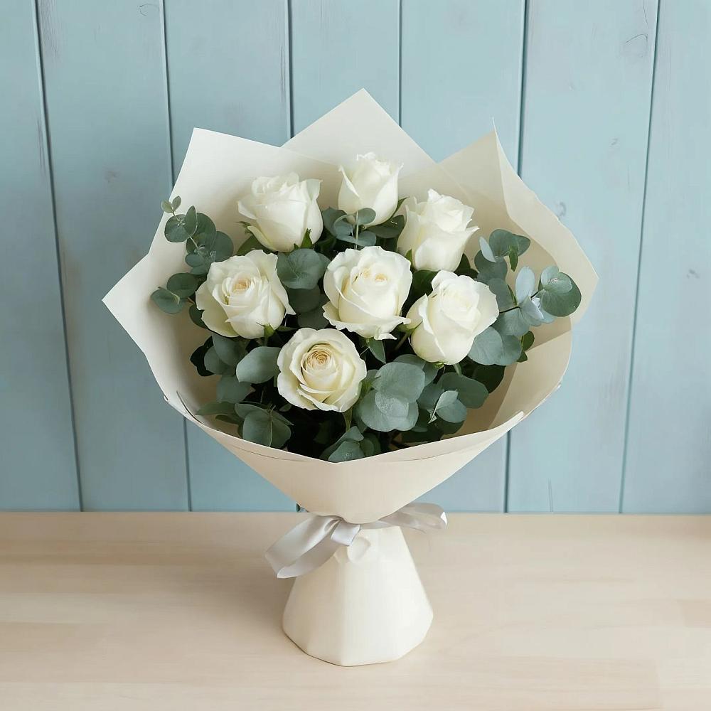 Букет Белые розы в Эвкалипте в Ставрово