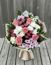 Букет цветов из:  Альстромерии, Гвоздики, Розы и Хризантемы в Ставрово
