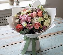 Букет цветов из:  Розы, Лизиантусы и Гвоздики #REPLACE_PRED# Ставрово