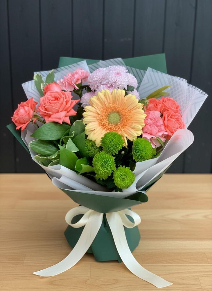 Букет цветов из: Гвоздики, Розы, Герберы и Хризантемы в Ставрово