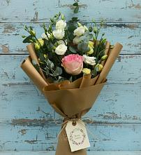 Букет цветов из:  Розы и Лизиантусы в Ставрово