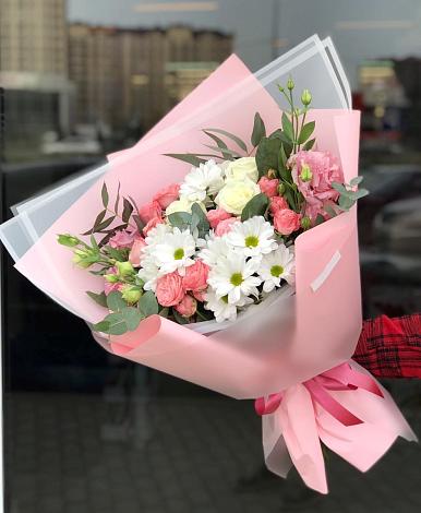 Букет цветов из: Розы, Лизиантусы и Хризантемы в Ставрово