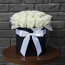 Цветочная композиция из Розы в шляпной коробке в Ставрово