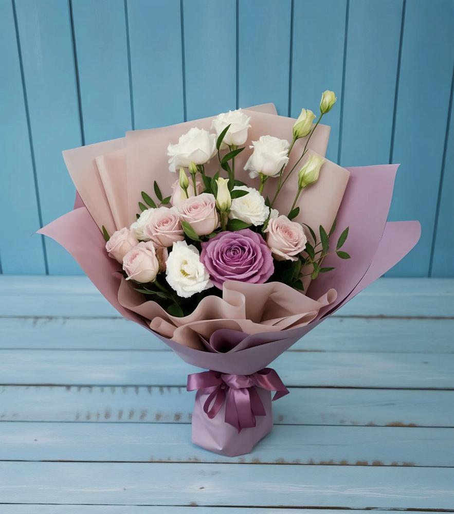 Букет цветов из: Розы и Лизиантусы в Ставрово